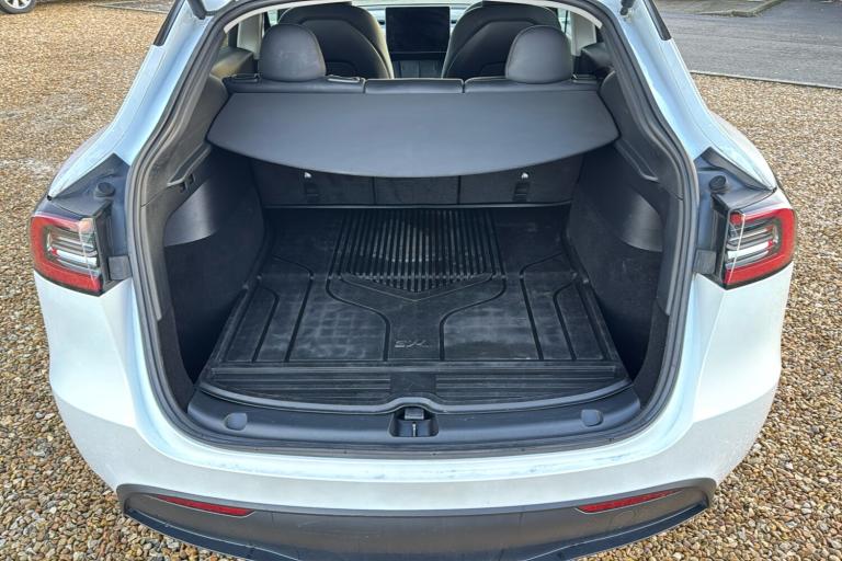  Tesla Model Y dual Motor Long Range Suv 5dr Electric Auto 4wde 384 Bhp Electric