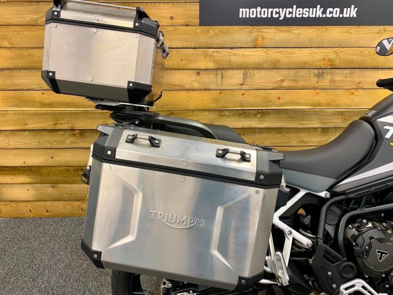 2023 Triumph Tiger 900 Rally Aragón Edition, Only 1,164 Miles, Panniers, Top bo
