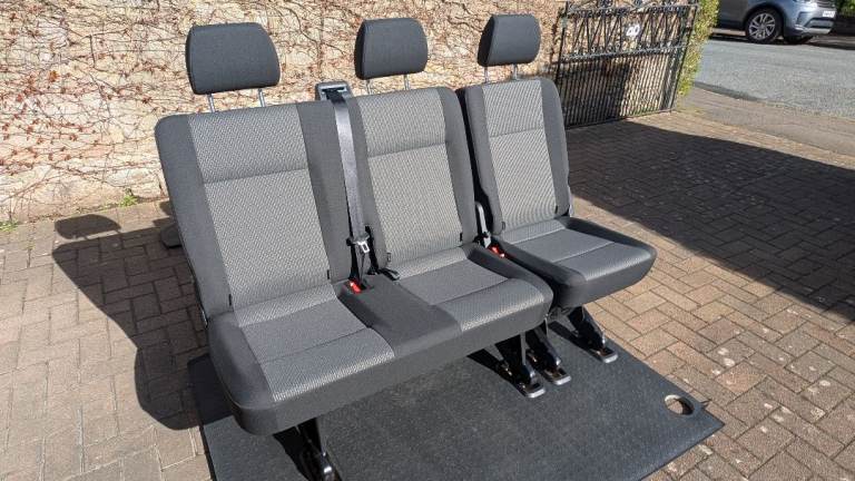 Volkswagen VW Transporter Kombi 2+1 rear seats + flooring + all fixings