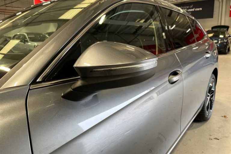 2025 Volkswagen Passat 1.5 eTSI Elegance 5dr DSG ESTATE PETROL Automatic