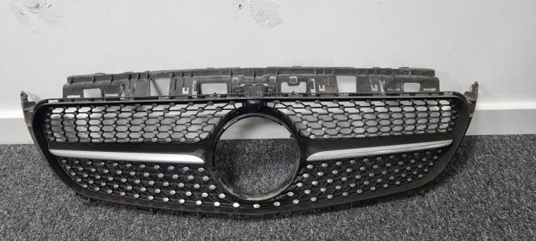 MERCEDES E CLASS W238 C238 2016-19 FRONT GRILL GRILLE GENUINE DIAMOND HOLE CAM