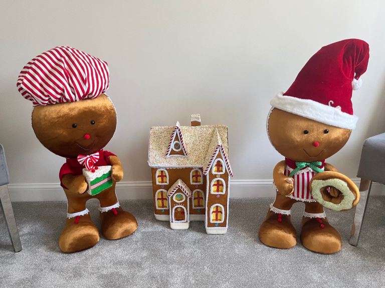 Large Gingerbread Christmas Floor Decorations – 3 Items, 85cm Tall