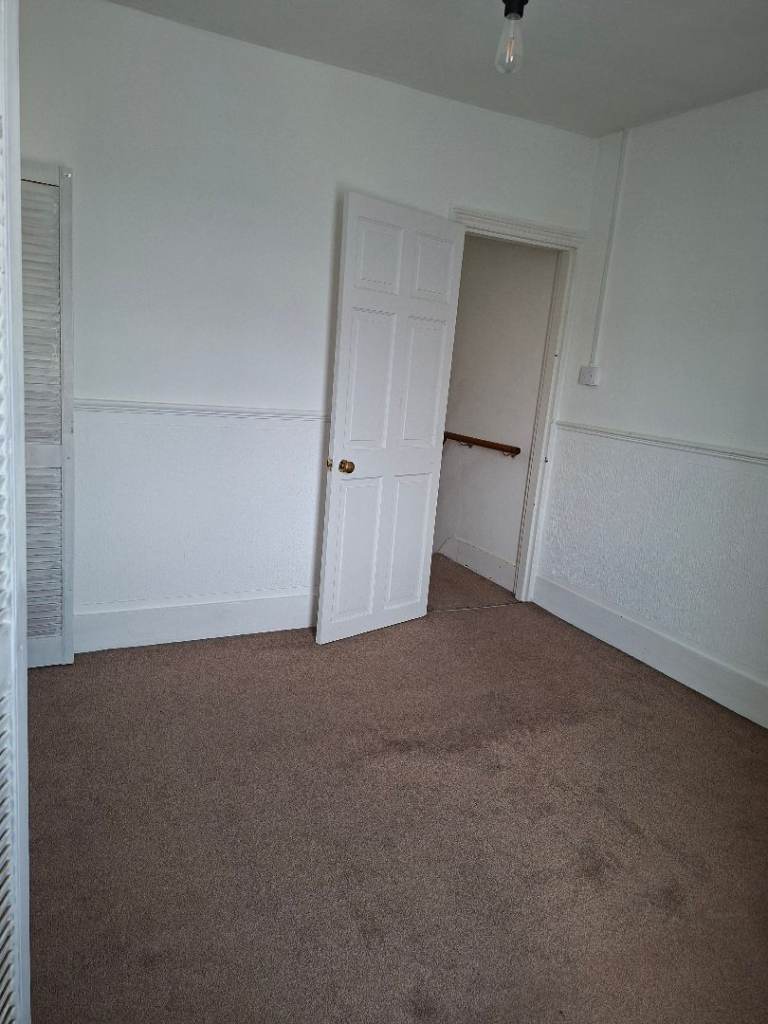 Bright Room in Gravesend (DA12) – All Bills Included (£750/mo)