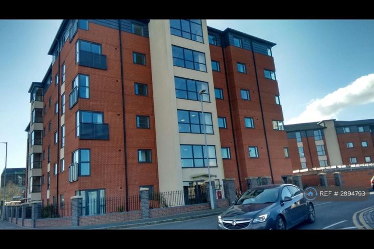 2 bedroom flat in Broad Gauge Way, Wolverhampton, WV10 (2 bed) (#2894793)