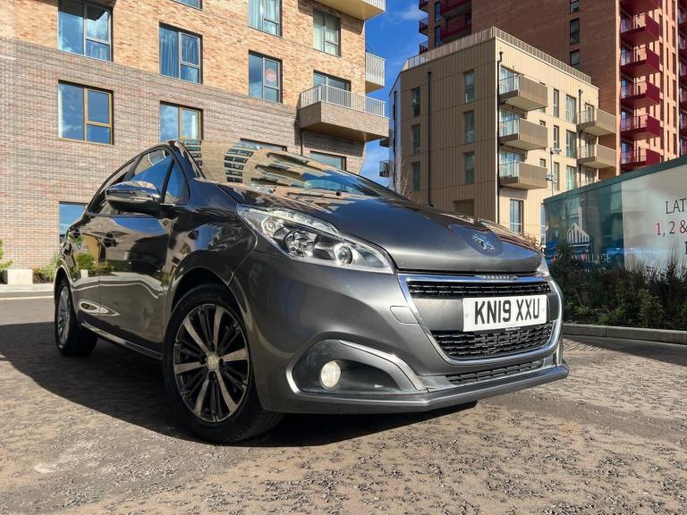2019 Peugeot 208 1.2 PureTech 82 Signature 5dr [Start Stop] HATCHBACK PETROL Manual