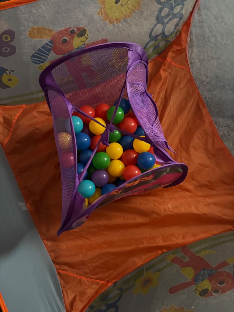 Children’s ball pit and balls