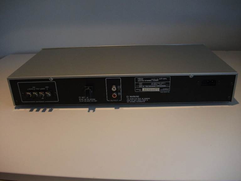 Trio AM/FM Tuner/Receiver