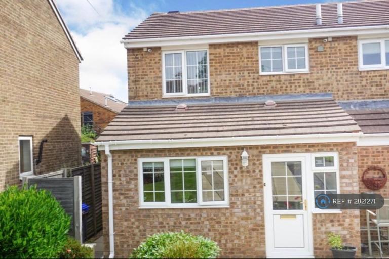 3 bedroom house in Grassmoor Close, Sheffield, S12 (3 bed) (#2821271)