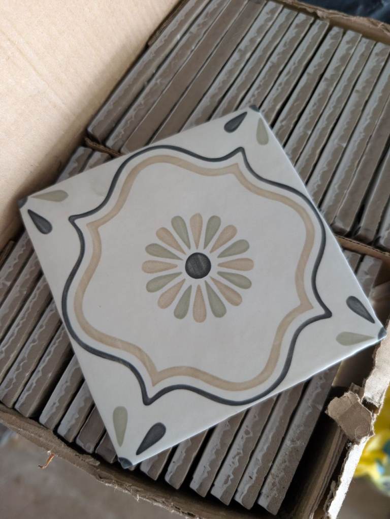 Harmony Tanger Sand Flower Decorative Tiles – 5 Boxes / 2.55m²