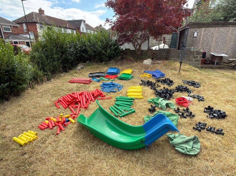Quadro Huge Construction Kit - Build Many Climbing Frames - 868 total parts