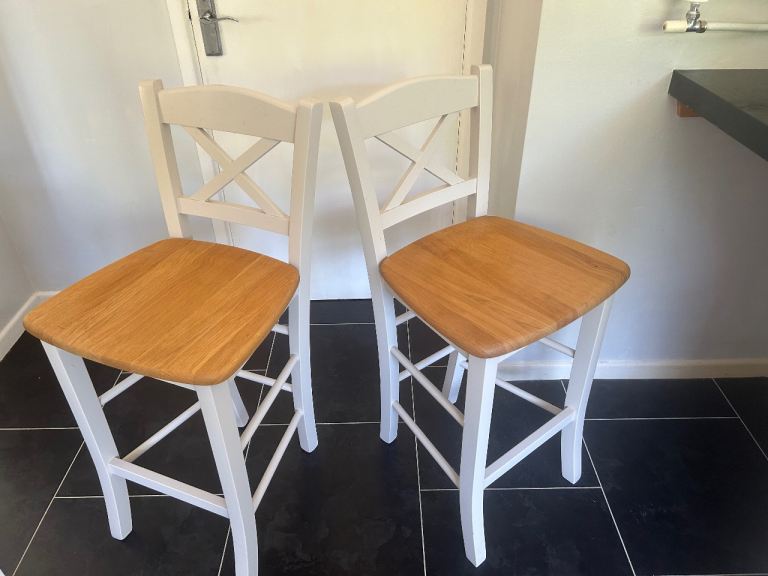 Pair of kitchen chairs 