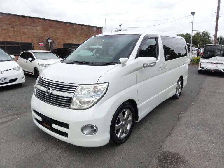 Nissan Elgrand HIGHWAY STAR 2.5 FRESH IMPORT Petrol Automatic