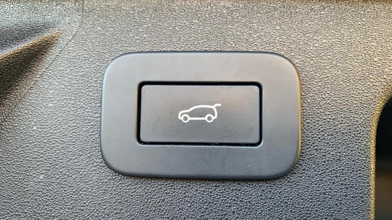 2023 Land Rover Discovery Sport 2.0 D200 R-Dynamic HSE 5dr Auto ESTATE DIESEL Automatic