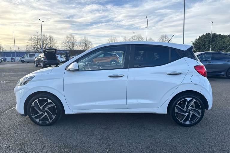 2024 Hyundai i10 1.2 Premium Euro 6 (s/s) 5dr Hatchback PETROL Manual