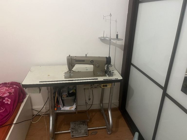 Industrial Brother Sewing Machine with Table and Foot Pedal