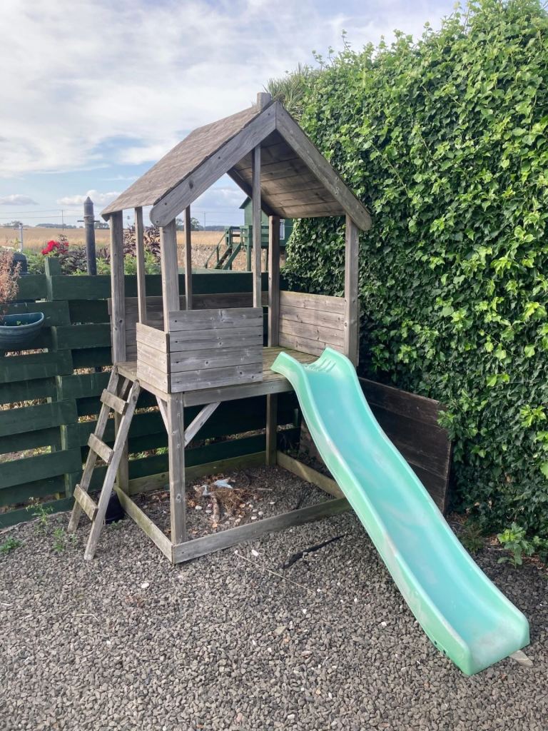 TP Treehouse with Wavy Slide / Climbing FRAME