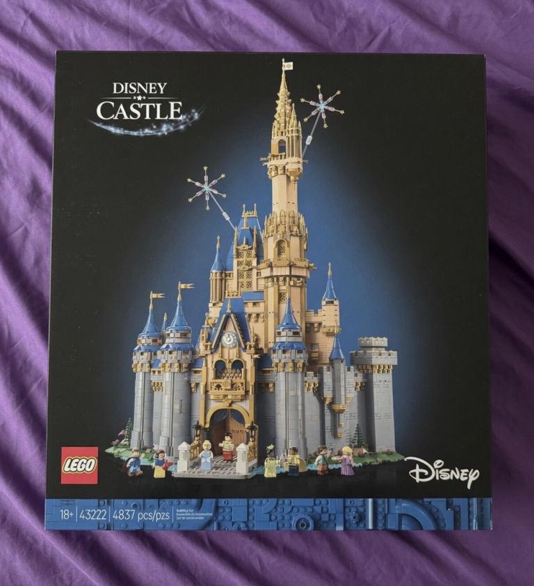 Disney castle Lego 