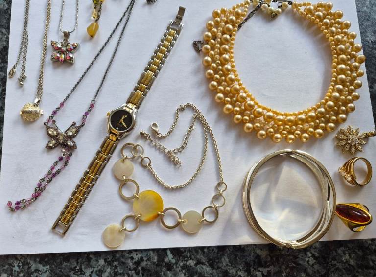 Vintage costume jewellery job lot