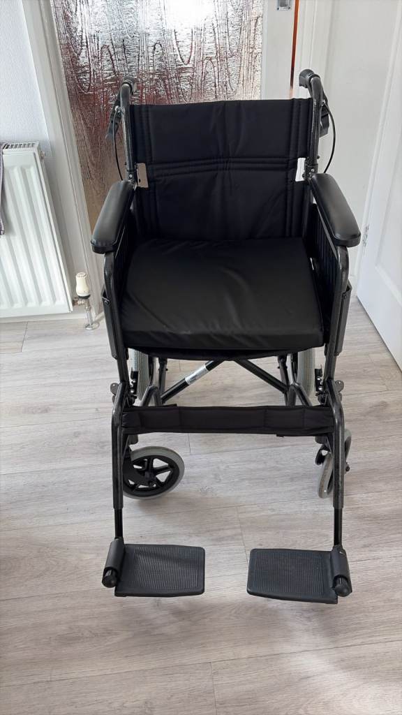 Roma Medical Wheelchair – Good Condition, Black