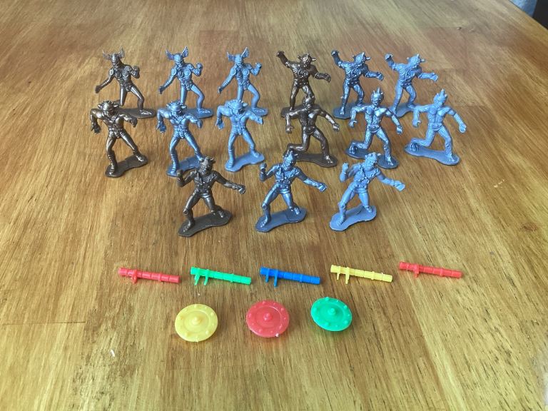 Marty Space Aliens x15 1983 Warriors of the Galaxy Plastic Figures In As New Condition