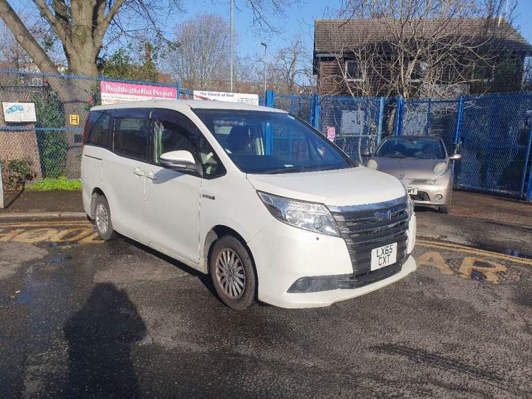 Toyota noah hybrid automatic japanese import 
