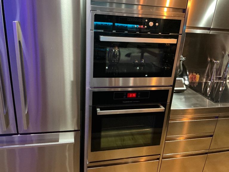 Integrated microwave and oven 