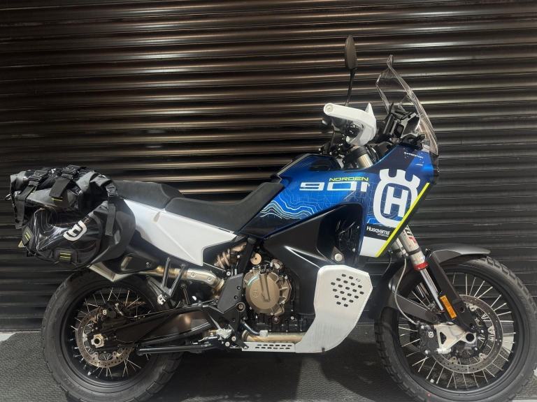 HUSQVARNA NORDEN 901 EXPEDITION 74 PLATE-HEATED SEAT-LUGGAGE ONLY 3012 MILES 202