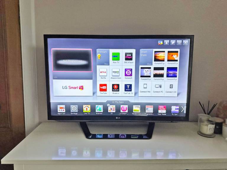 LG 42" 3D Smart LED Full HD TV