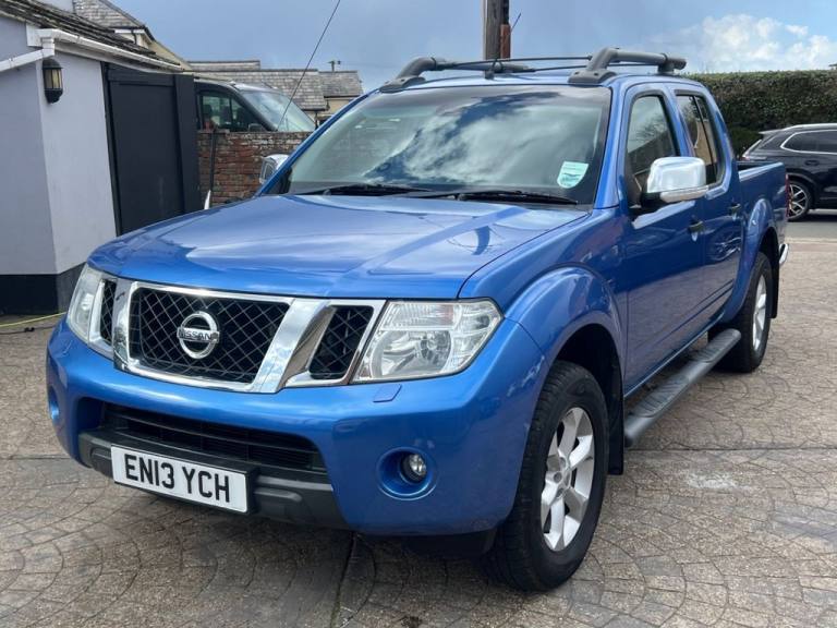 2013 Nissan Navara Double Cab Pick Up Tekna 2.5dCi 190 4WD PICK UP DIESEL Manual