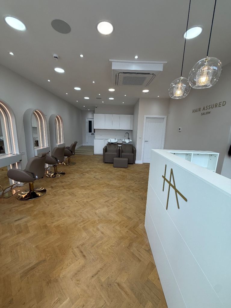 Salon chairs and nail desks for rent- Wembley Park 