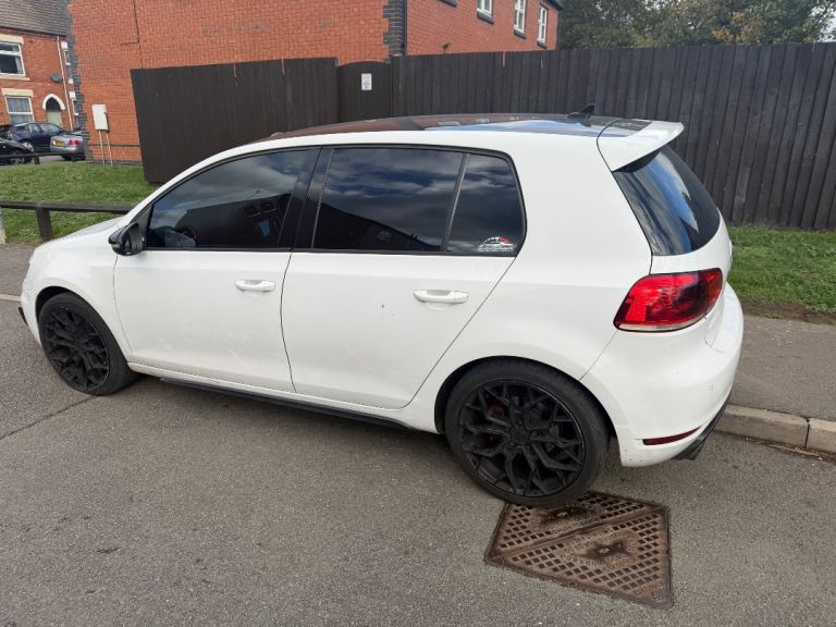 Volkswagen, GOLF, Hatchback, 2010, Semi-Auto, 1984 (cc), 5 doors