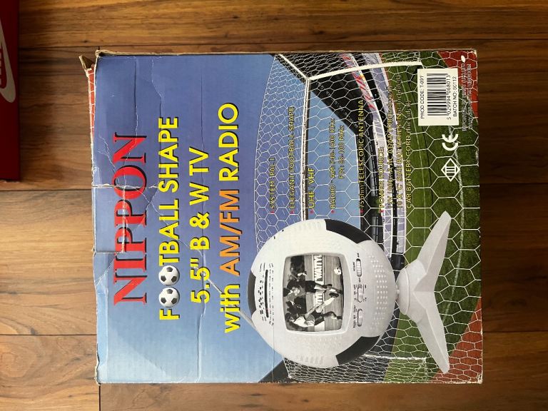 Vintage Nippon Football Shaped 5.5" CRT TV & AM/FM Radio Retro Soccer Novelty Boxed