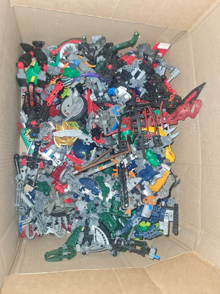 Bundle Of Bionicle Lego About 15kg in total