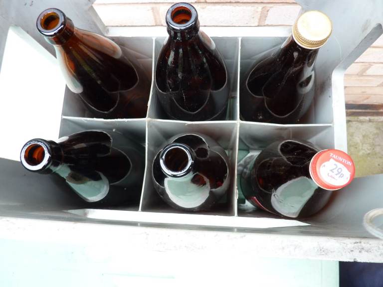 6 Large Empty Bottles for Home Brew Beer supplied in a Crate