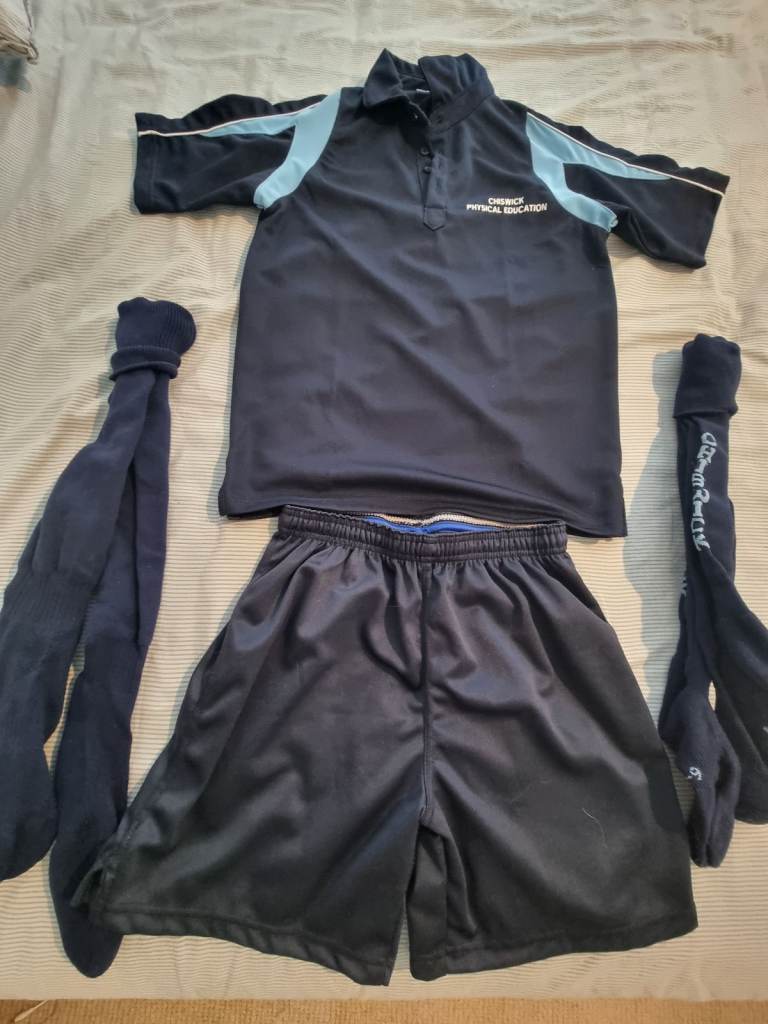 Chiswick School Uniform + Bag - Year 9 Girl - Very good condition