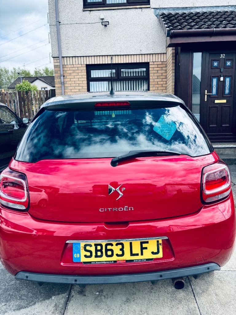 Citroen ds3 red