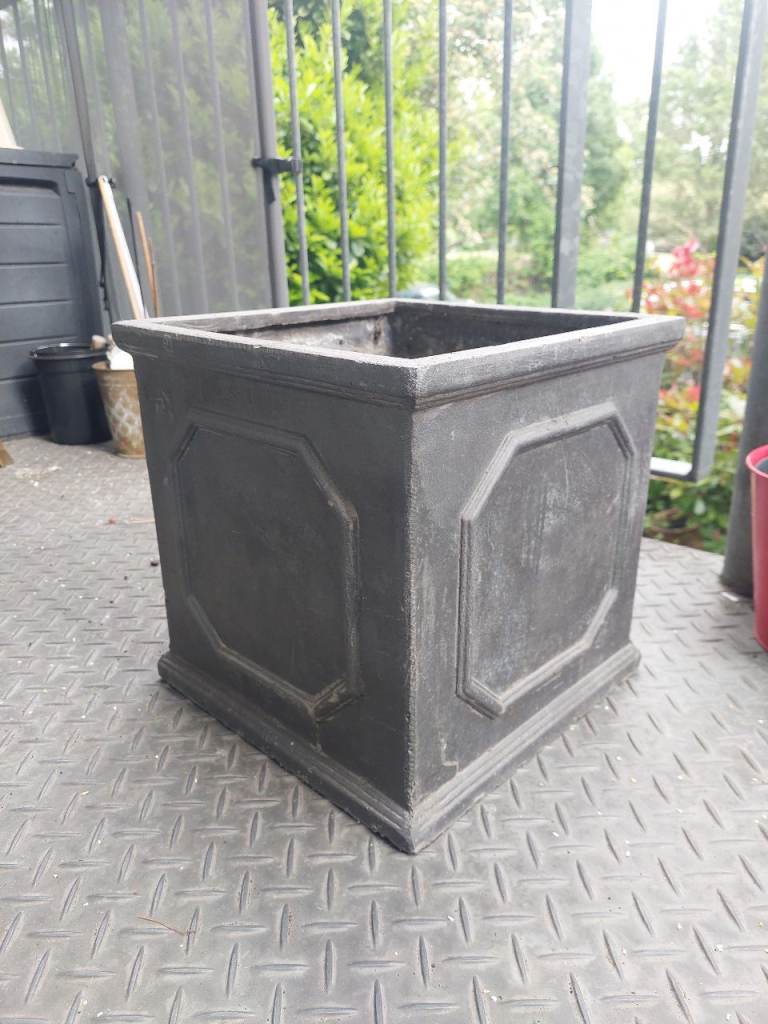 Zinc Galvanised Planter 32 x 32 x 32 cm - collection only