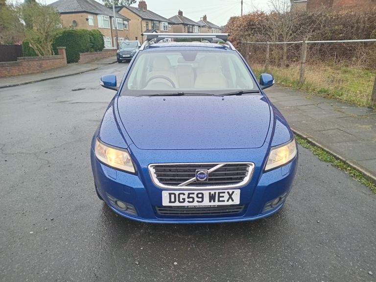 Blue Volvo v50 estate 1.6lt leather 138000 miles 