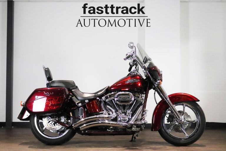 Harley-Davidson CVO 1800 FLSTSE Softail Convertible - Custom Vehicle Operations 