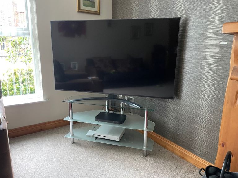 Glass TV Stand with Chrome Legs – Good Condition