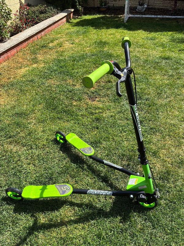 Sporter Scooter – Green and Black, Good Working Order