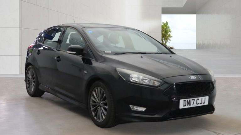 2017 Ford Focus 1.0T EcoBoost ST-Line Euro 6 (s/s) 5dr HATCHBACK Petrol Manual