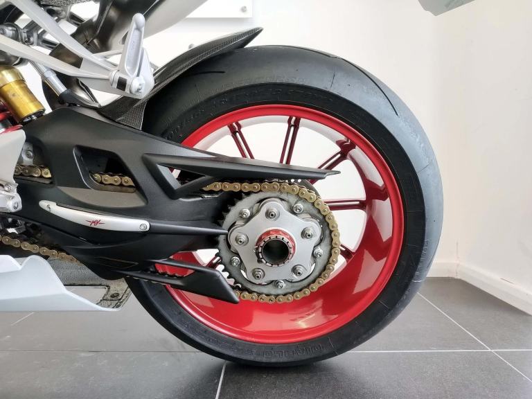 2015 MV Agusta F4 1000 White 1,135 Miles | £256 Dep & £256 pcm 7.9% APR