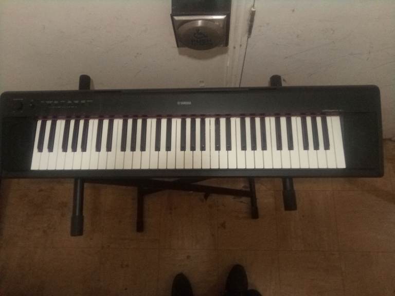 Yamaha piaggero NP-11 KEYBOARD 