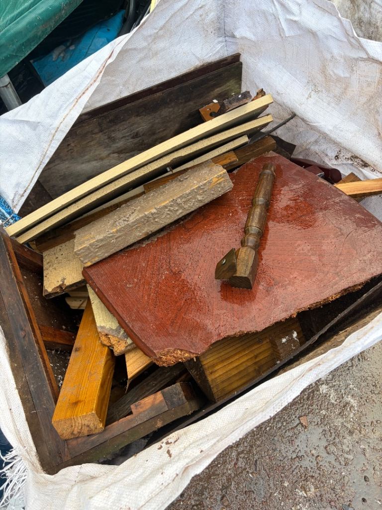 image for Mixed Scrap Wood – Only £10 for the Lot!