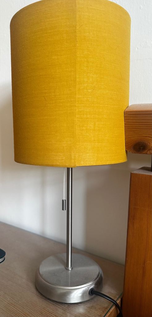 Table lamp