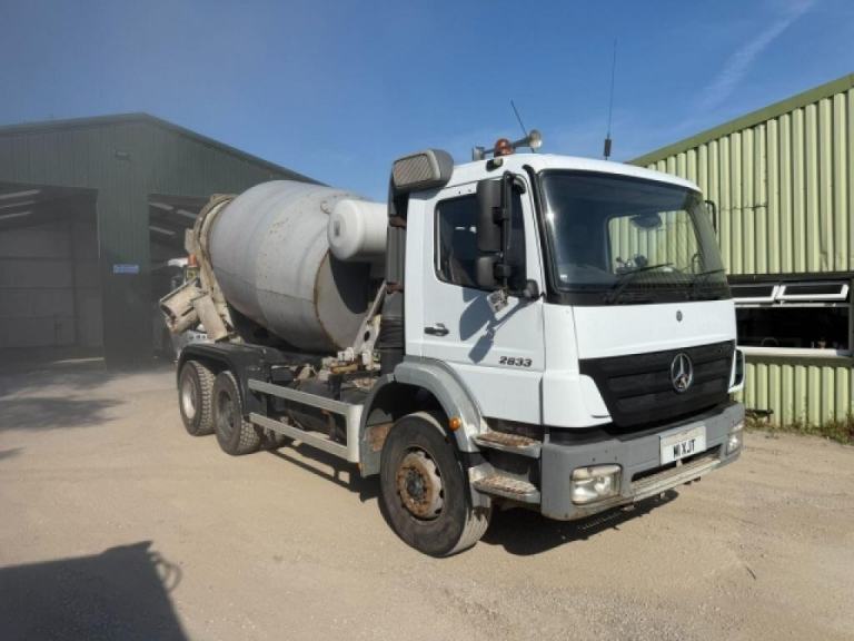 Mercedes 2633 6x4 MANUAL CONCRETE MIXER