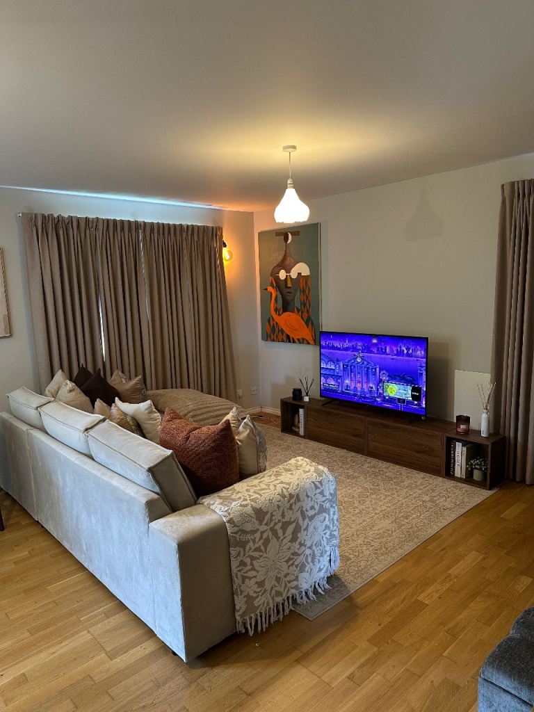 1 room available in a 2 bed flat all bills included 