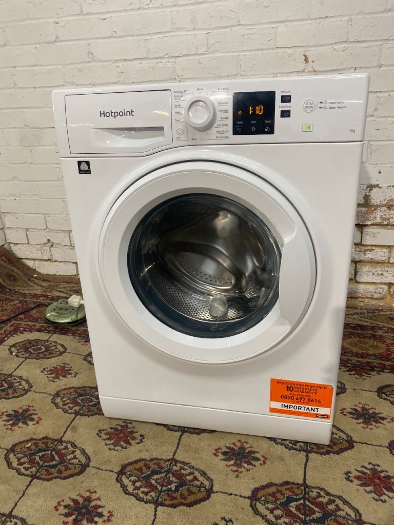 🚚Beautiful HotPoint Latest Model 7KG Washing Machine For Sale