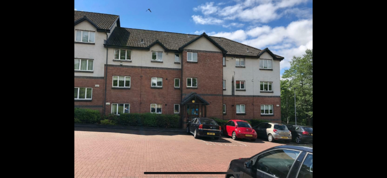 1 bed 2nd floor flat Ellen Way Paisley